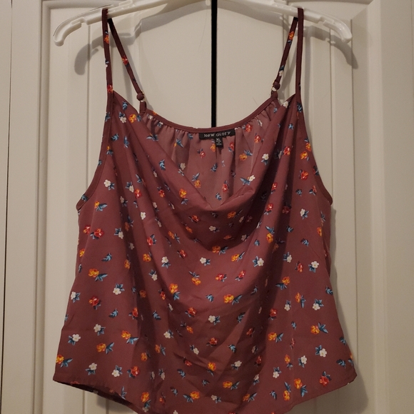 Cropped tank top🍒 - Picture 2 of 10